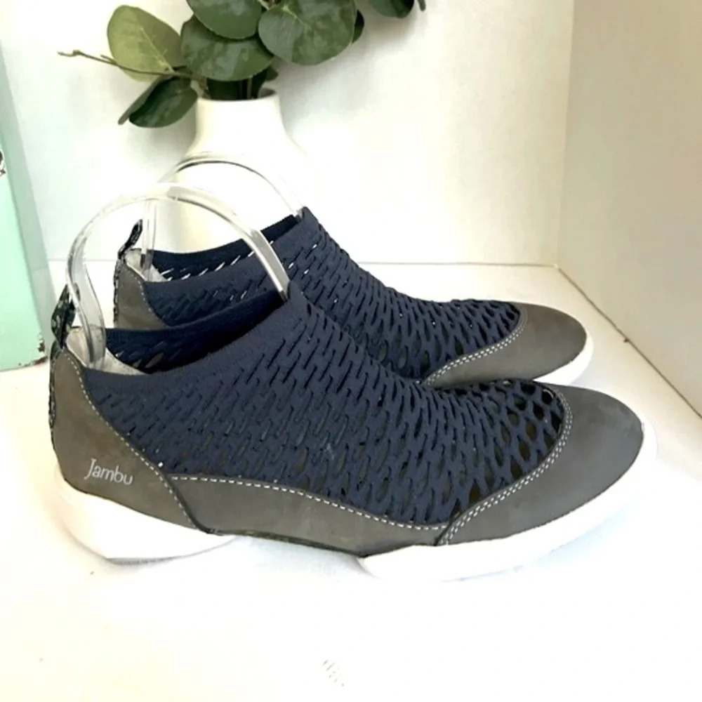 Jambu Dory Waterproof Perforated Lightweight Outdoor Activity Sneakers. Size 8 - Picture 2 of 9